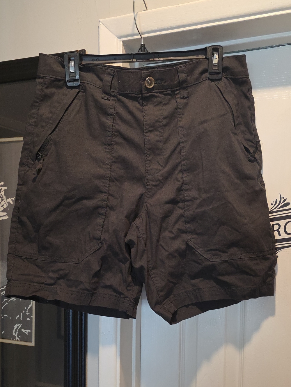 Croft & Barrow Dark Gray Cargo Shorts with Zip Pockets